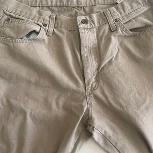 WRANGLER RUGGED WEAR® RELAXED FIT MID RISE JEAN